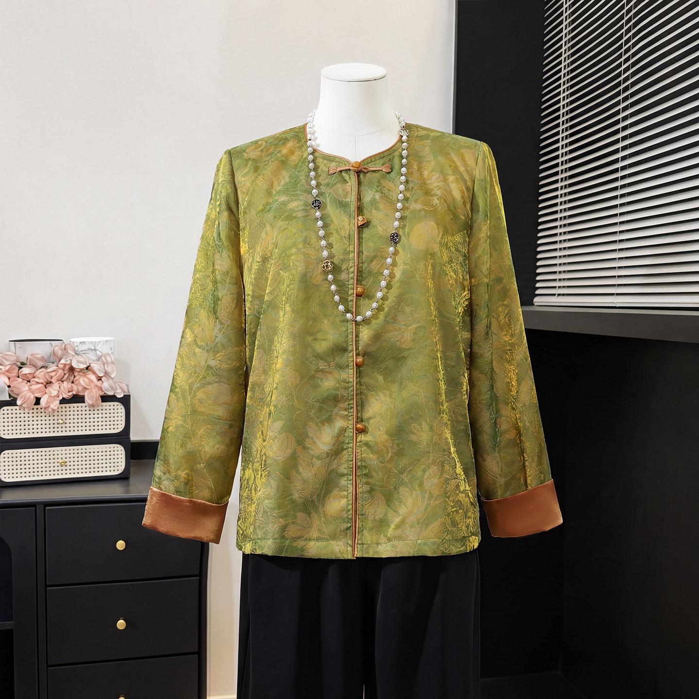 

Middle-aged Women s New National Style Loose Thin Shirt for Spring/Summer 2026, Plus Size Option L (up to 105 jin) зелёный