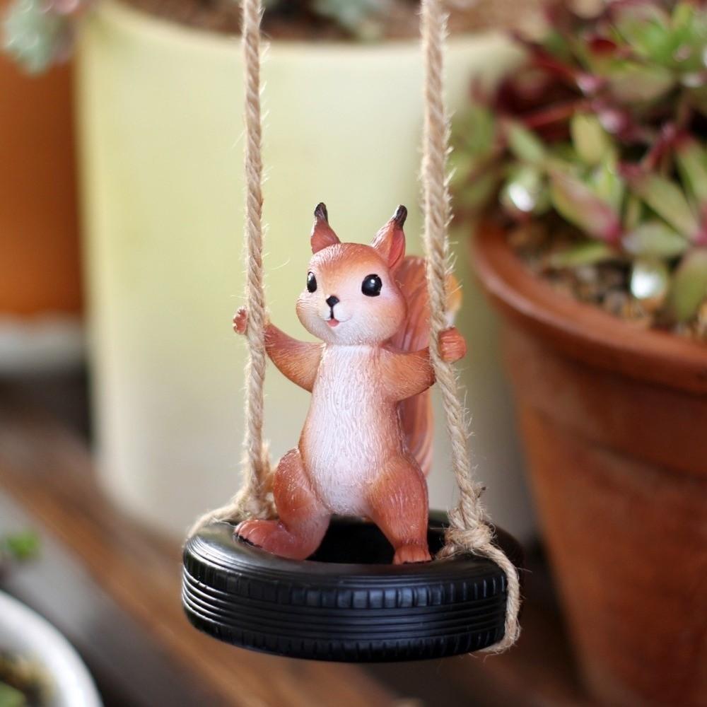 Lifelike Squirrel Tire Swing Weatherproof Resin Squirrel Figurine Home Courtyard