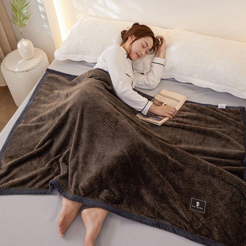 Flannel Fleece Blanket Office Nap Blanket Air-Conditioning Throw Coral Fleece Bed Sheet Blanket Lunch Break Blanket