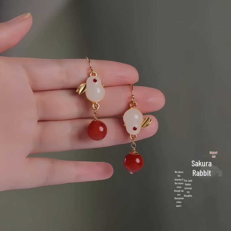 Elegant Ebony Flower Hairpin for Women – Ancient Style, High-End Feel, Simple Chinese Design, Perfect for Daily Use.