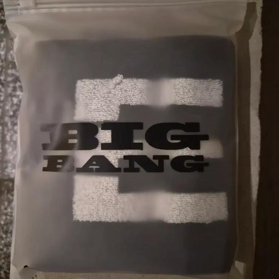 BIGBANG Long Towel Slogan (Piano)