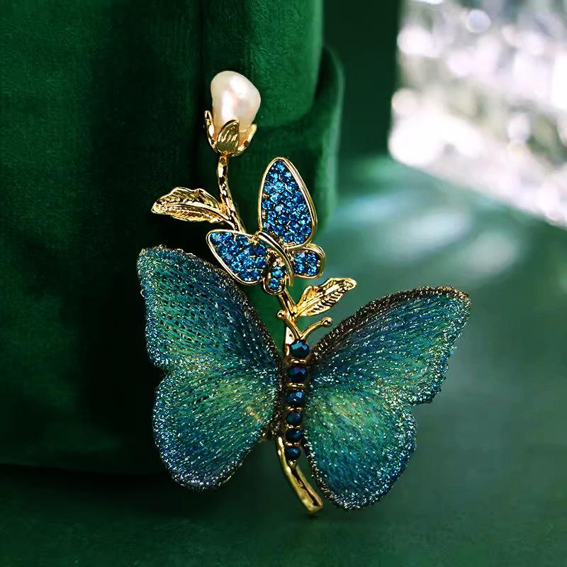 Luxurious Brooch Exquisite Embroidered Butterfly Brooch Fashionable and Individual Brooch Elegant and Refined