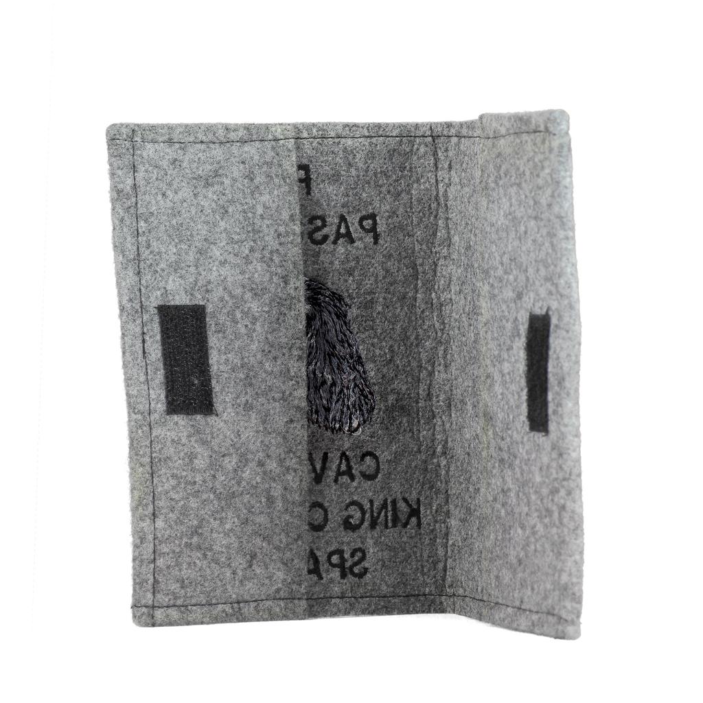 Cavalier King Charles Spaniel - Dog passport case, document case, gift for the traveller from the Art-Dog brand