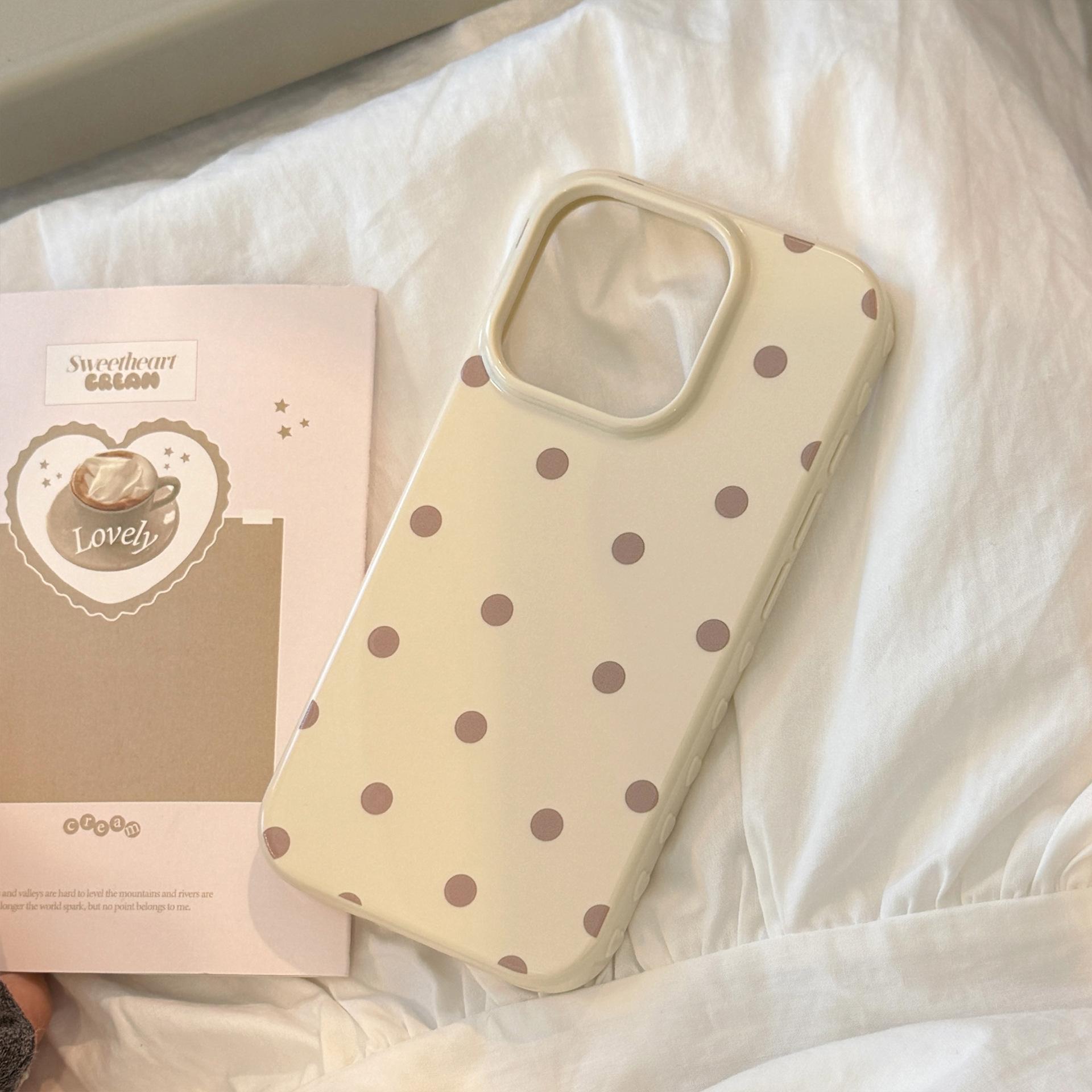 

Retro Ins Style Full Screen Polka Dots Suitable for Apple 16 Mobile Phone Case IPhone15pro Max Full Package Soft Case 12pro max(6.7)