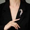 Luxurious and Elegant Tassel Brooch for Women, Fashionable and Graceful Crystal Tassel Brooch