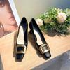 6888-3 Französische quadratische Zehenpartie High Heels Damenmode Pendeln Temperament Leichter Mund Dicker Absatz Einzelne Schuhe Metallische quadratische Schnalle High Heels