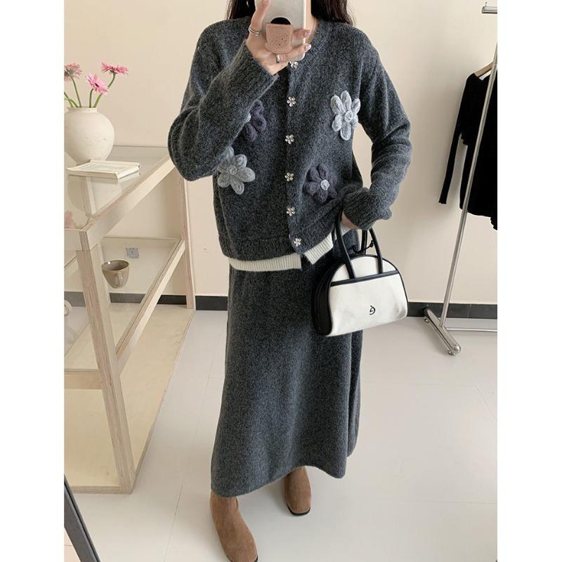Heavy industry embroidery fake two-piece knitted cardigan skirt set skirt autumn and winter new gentle wind two-piece set women