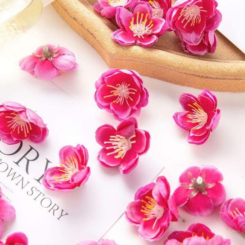 

100 шт. Шелковые искусственные цветы Вишневый цвет для свадебного декора Рождественские венки Домашний DIY Скрапбукинг Подарочная коробка Горячие продажи 100 pieces розы красного