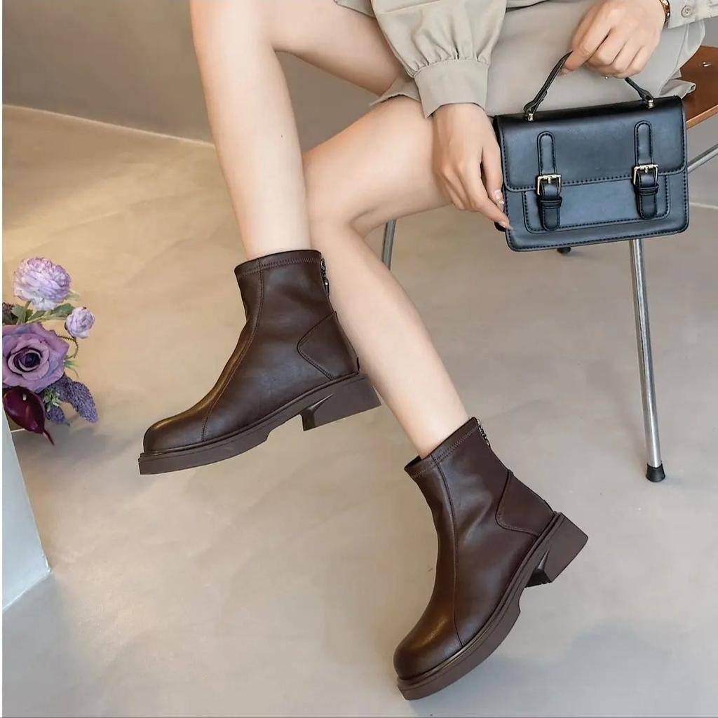 Leather short boots thick-soled round-headed retro Martin boots women's 2025 autumn and winter velvet new British foreign fashion women's boots