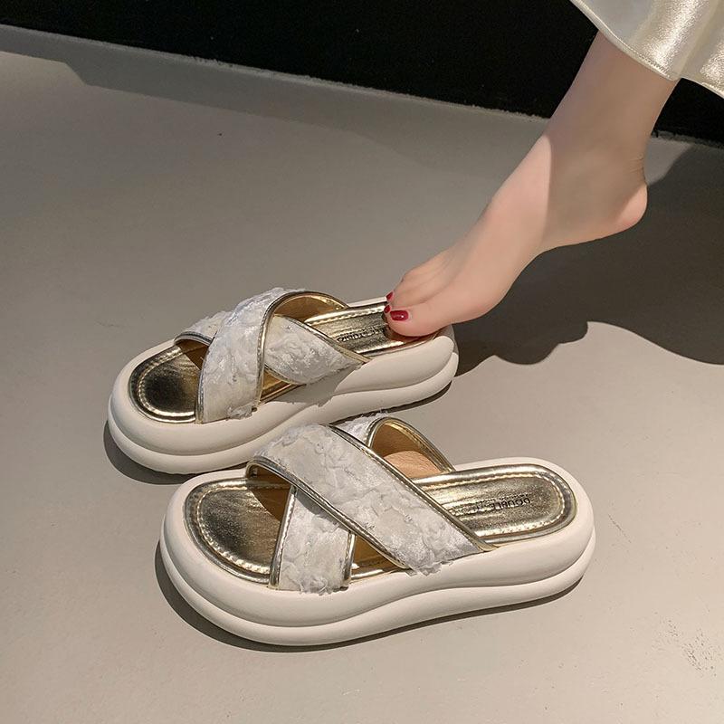 Xiaoxiangfeng thick-bottomed cool slippers women's summer wear new fashion cross soft-bottomed versatile beach one-word drag