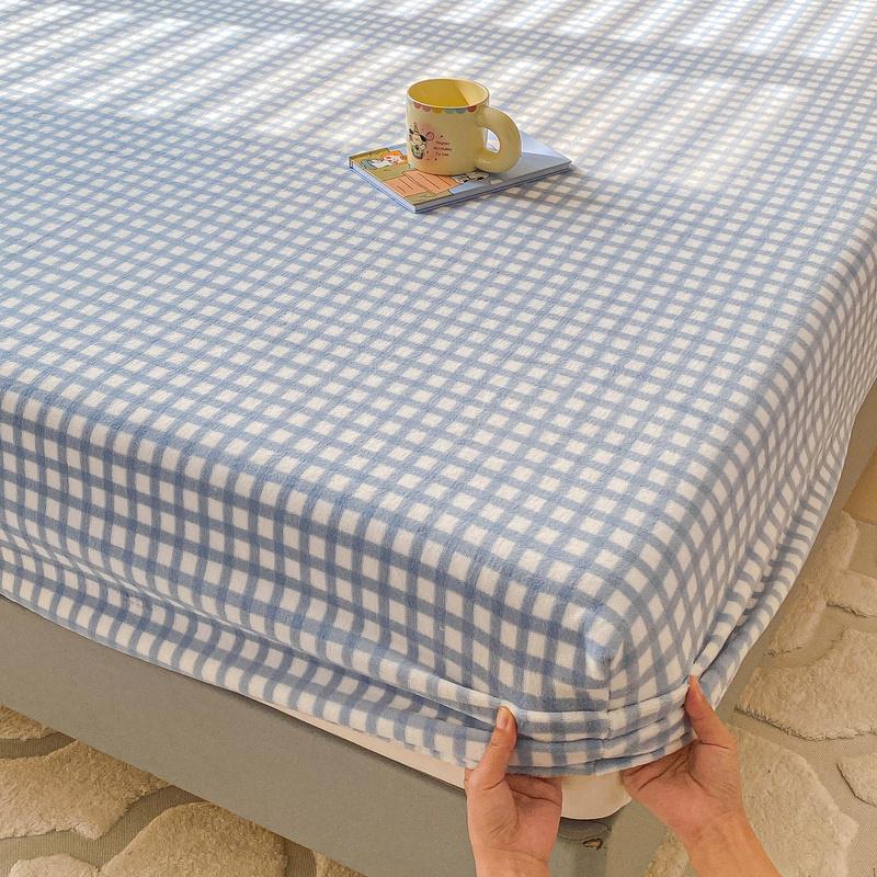 1pc Plaid Style Bedsheet Velvet Bed Cover Home Fitted Sheet Elastic Mattress Protector Winter Bed Linen sabanas (No Pillowcase)