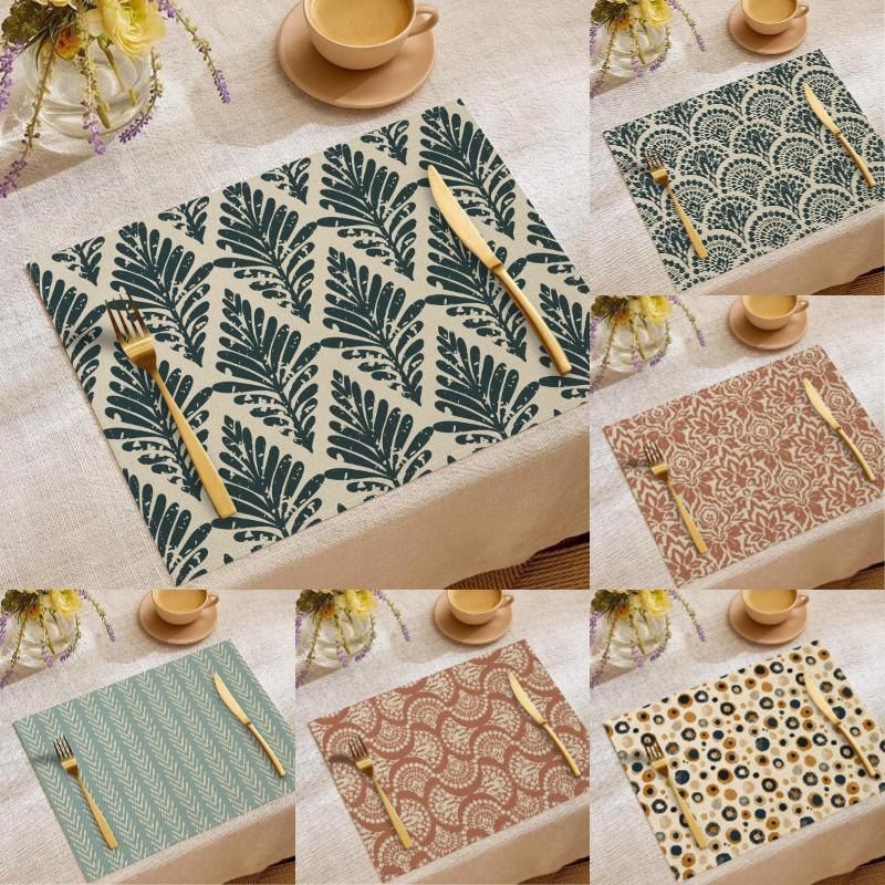6PCS Set Luxury Table Mats Dining Table Elegant Leaf Fan Stripe Red Wave Polka Dot Pattern Placemats Golden Utensils Home Decor