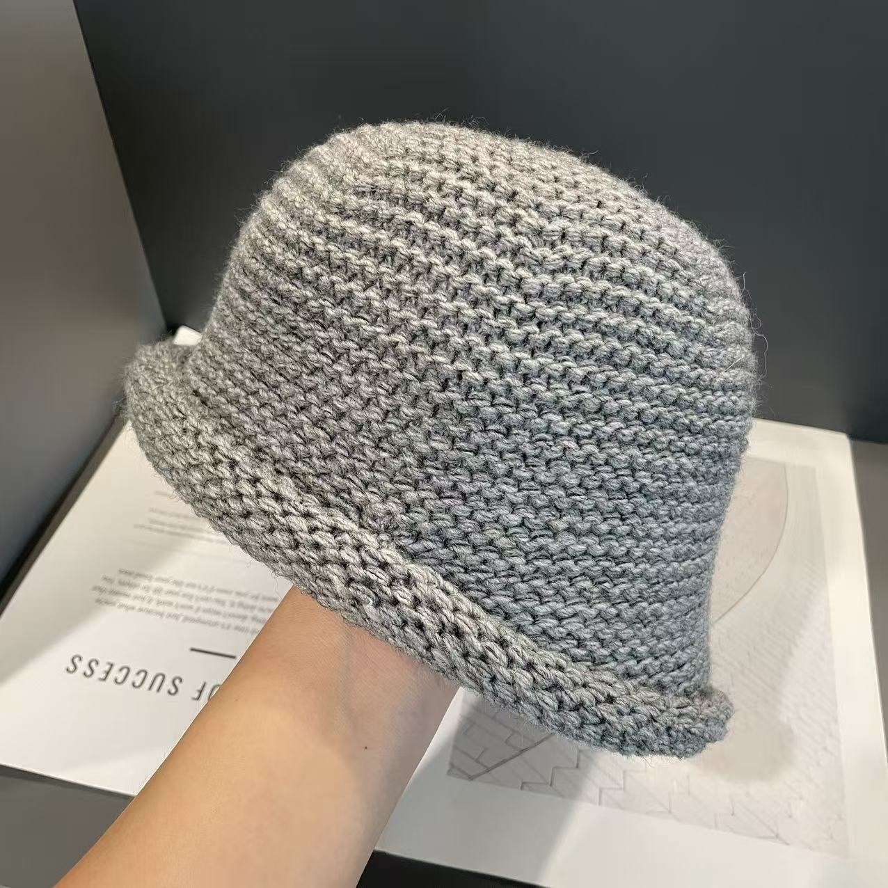 

Осень-зима 2025 японская милая толстая шерстяная шляпа-ведро с подгибом, смесовая шерсть, повседневная, для большого обхвата головы, вязаная шляпа-ведро, женская серый