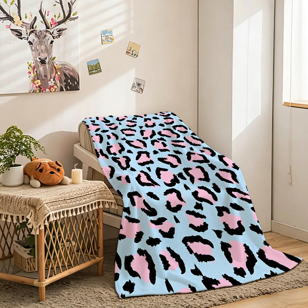 Leopard Print Throw Lightweight 240g Flannel Blanket Soft Skin-friendly for Summer Cooling