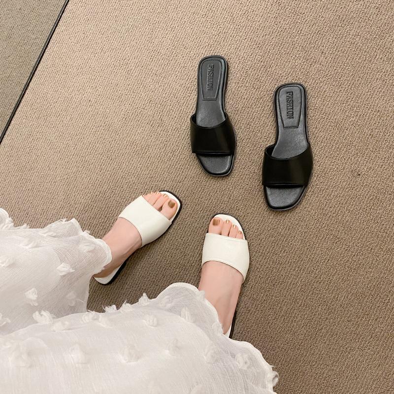 Sandali scorrevoli a fascia singola minimalista moda Pantofole da donna tinta unita estate nuove scarpe basse open toe da spiaggia sabbiosa all'aperto
