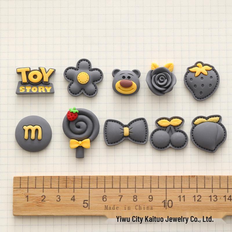 Gray Strawberry Bear Flower Resin Accessories for DIY Phone Cases, Crocs, and Water Cup Decorations