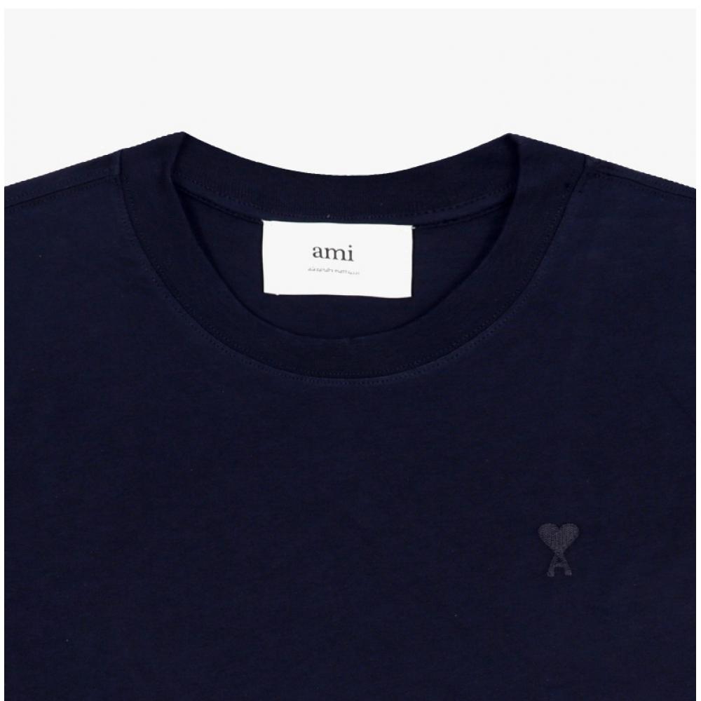 Ami De Queuf Tonal Small HearT Logo T shirT bfuTs003