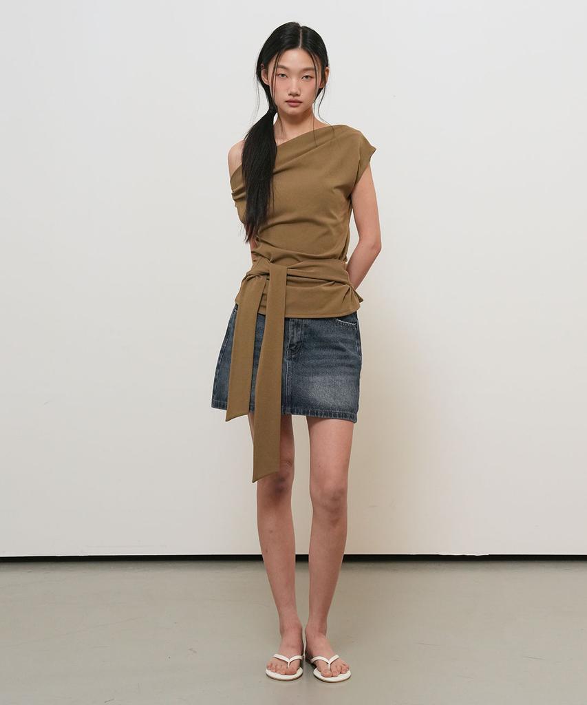 GENERALIDEA Asymmetrical Drape Strap T-Shirt [Brown] / Gf2Lts531