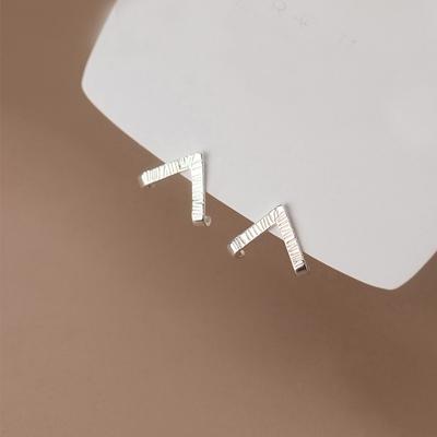 Skutečné 925 Sterling Silver Jednoduché proužkové náušnice ve tvaru V pro ženy, pánské unisex
