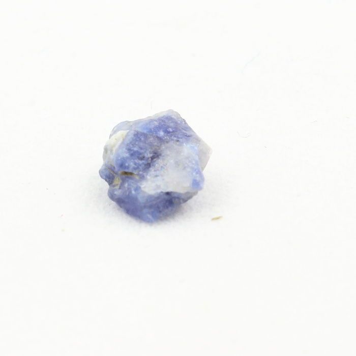 Pierres et Minéraux. Benitoite. 0.590 ct. San Benito Co., California, USA.