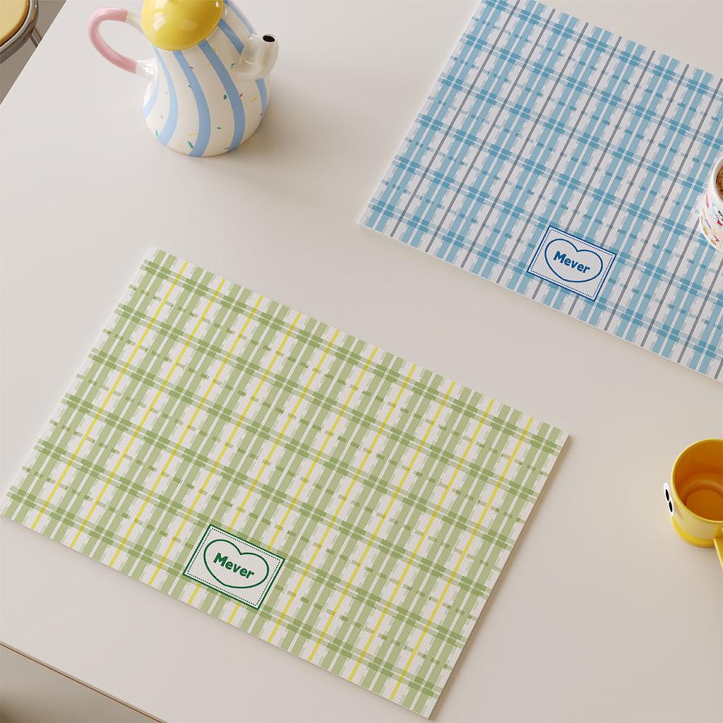 Fresh Green Yellow Plaid Placemat Heart Print Waterproof Non Slip Heat Resistant Dining Table Decor Desk Pad Kitchen Mat