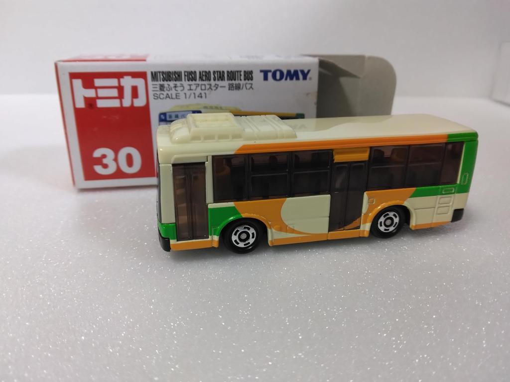 Tommy Minicar Mitsubishi Fuso Aero Star Route 1/141 Bus, Grün/Orange