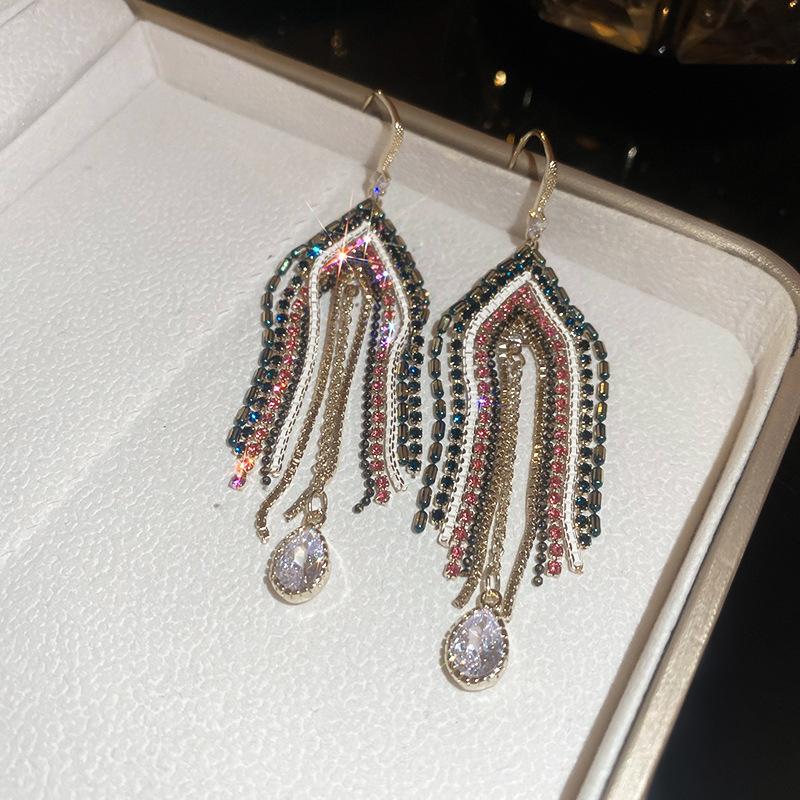 

Треугольные серьги-кисточки в виде капли воды со стрелой, женские нишевые преувеличенные темпераментные серьги-крючки с модным дизайном