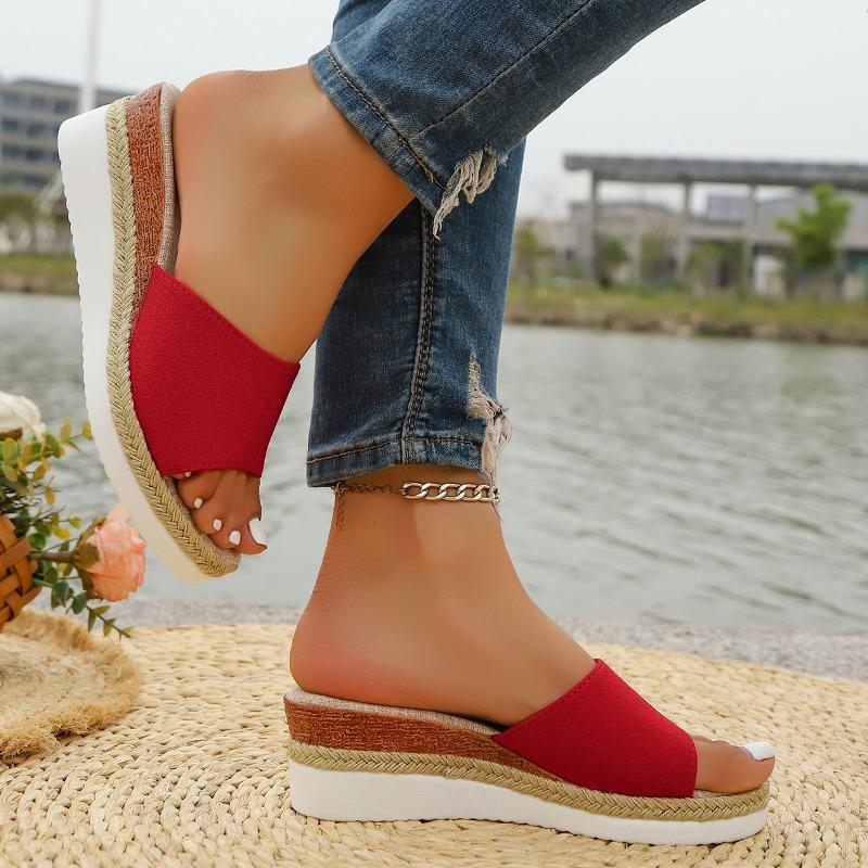 Summer new slope heel slippers women's large size thick bottom medium heel beach fish mouth one-word cool slippers