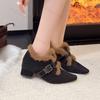 Chaussures pour femmes grande taille à talon moyen Hiver Nouvelle boucle de ceinture Chaussures confortables en coton Extérieur Antidérapant Chaussures chaudes à bout pointu en peluche