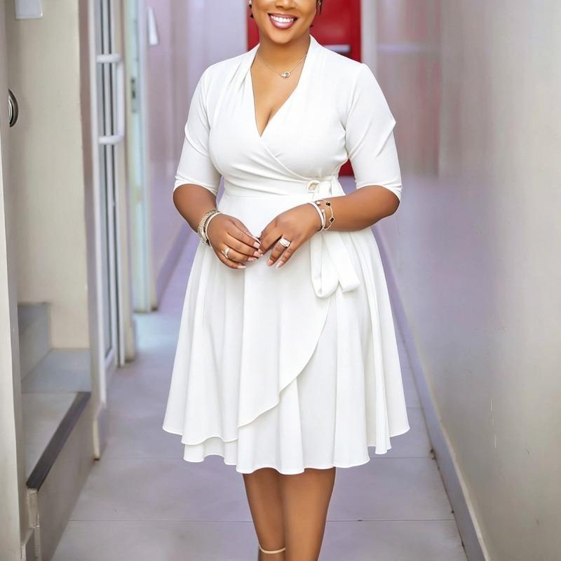 Plus Size Solid Color Tie Waist V Neck Half Sleeve Mid Length Dress