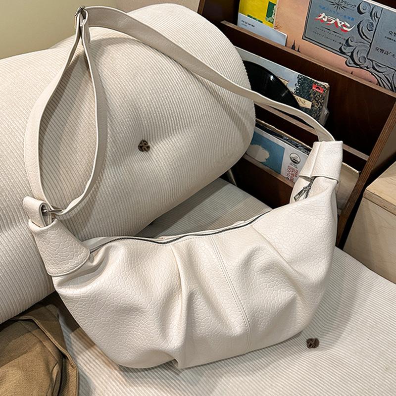 Korean 2025 retro soft leather pleated dumpling bag casual versatile shoulder messenger bag lazy style croissant