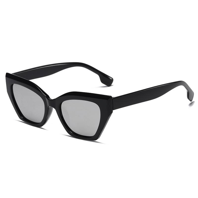 Retro Square Frame Sunglasses: Trendy European & American Style with Unique Design