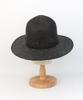 Yunibeosyeolkemiseuteuli Swing Black Y Simple Fedora Summer Fedora