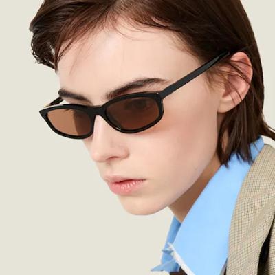 Personalisierte Sonnenbrille mit kleinem Rahmen, Gleiche Sonnenbrille, Rundes Gesicht, Dünne und Fortschrittliche Sonnenbrille