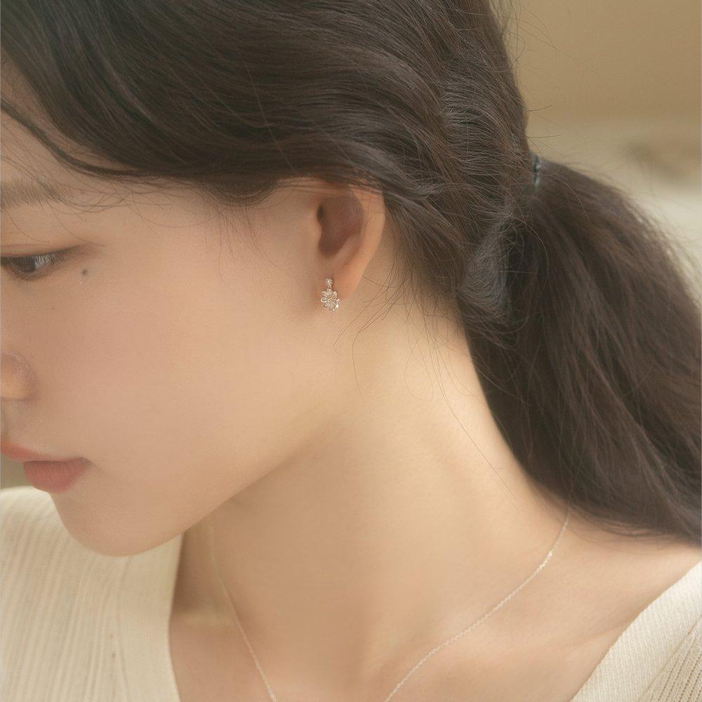 925 Silver Prue Flower Earrings W