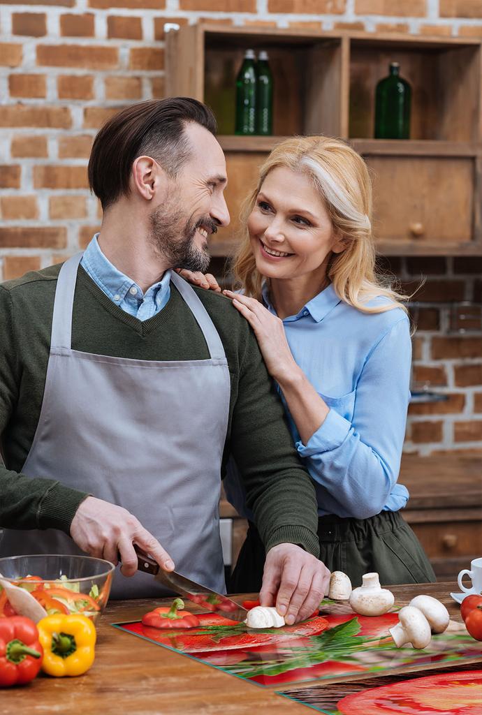 SZKLANA PŁYTA OCHRONNA NA KUCHENKĘ 70x52 POMIDORY