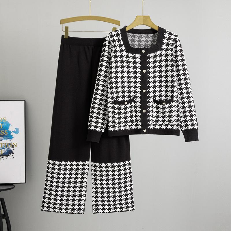 Plus Size Women's Fashion Casual Spring Long Sleeved Plaid Two Piece Suit