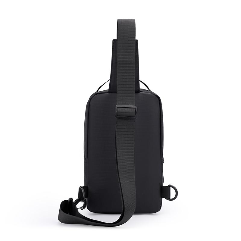 Men's Chest Bag Multifunctional Lightweight Large Capacity Commuting Nylon Outdoor Crossbody Bag