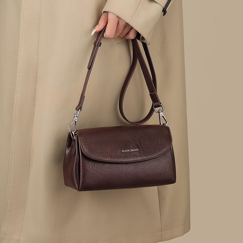 Bags New women's bags Autumn and winter shoulder messenger bags High-end casual fashion retro commuter bags