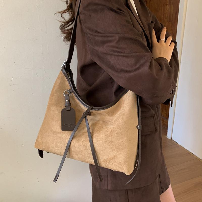 Fashion contrasting color suede strap design 2025 new handbag bag women's high-end tote bag single shoulder