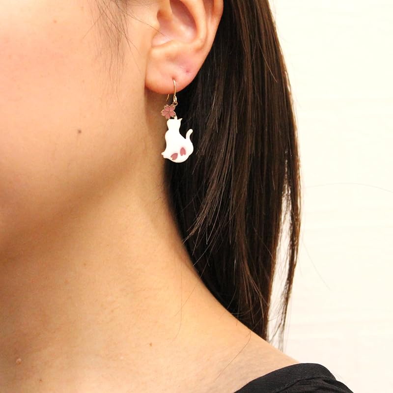 [Jewelry Shop M] Ladies Earrings Titanium Post Japanese Pattern Cherry Blossoms Asymmetry Accessories Compatible with Metal Allergies Made In Japan