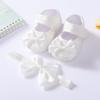 Witte Kant Baby Meisje Ledikant Schoentjes & Bijpassende Elastische Hoofdband Set, Pasgeboren Zacht Antislip Zool Satijnen Strik Bloemen Mary Jane Prinses Schoenen