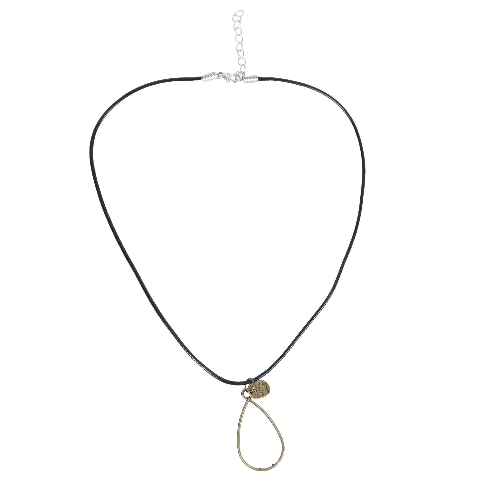 

Elegant Designs Hollow Frame Necklace Portable Sturdy Alloy Jewelry for Fashionable Women Ladies Versatile Accessory T3