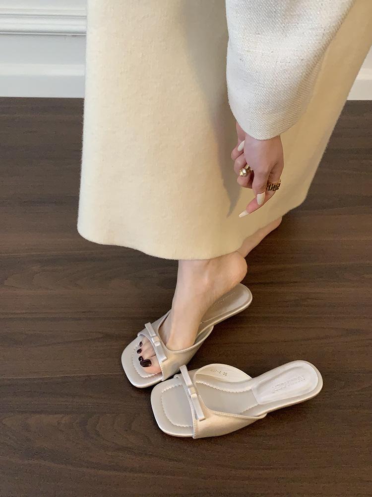 

Silver wedge heel French cool slippers fairy shoes new summer fashion niche one-word slippers 40 серебряный