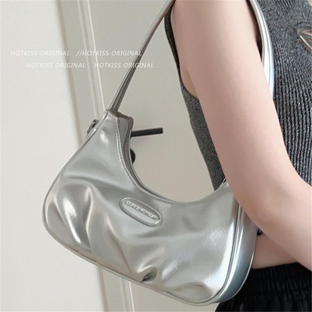 

Textured Silver Bag Women s Single Shoulder Messenger Bag High-grade Pleated Underarm Crescent Bag