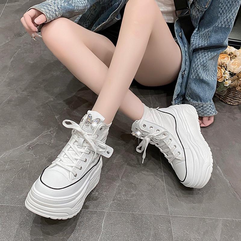 2025 New Classic Sneakers High Quality Versatile Women's Casual Shoes Thick Soled Height Boosting Outdoor Sports Running Shoes