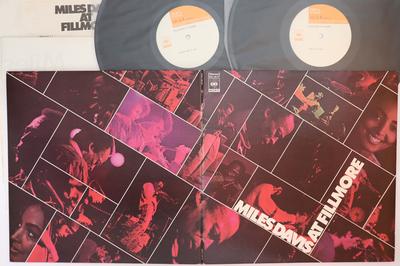 LP Skiva MILES DAVIS - Miles Davis At Fillmore SOPJ8687 CBS SONY 1974 Japan Jazz Begagnad