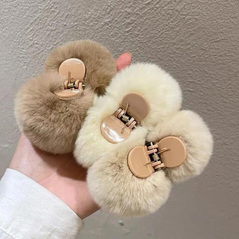 Cute Rabbit Plush Hair Claw Clips Pompon Balls Hair Grab Hairpin Female Headwear Ponytail Holder Hair Clip Hair Accessories