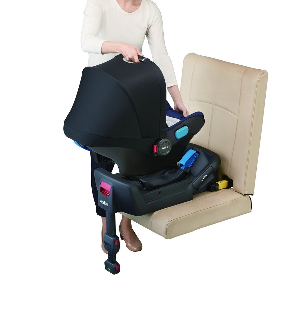 Aprica Smooth TS Infant Car Seat, Compatible with ISOFIX and Seat Belts, for Children 0-12 Months (Black), Model 2024041