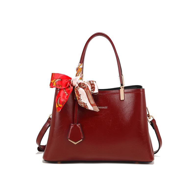 Women's Red Wedding Handbag: Fashion Tote for Ladies & Mother-in-Law's Banquet Gift